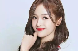 dessuu小姐姐,时尚潮流的引领者，魅力四溢的时尚偶像